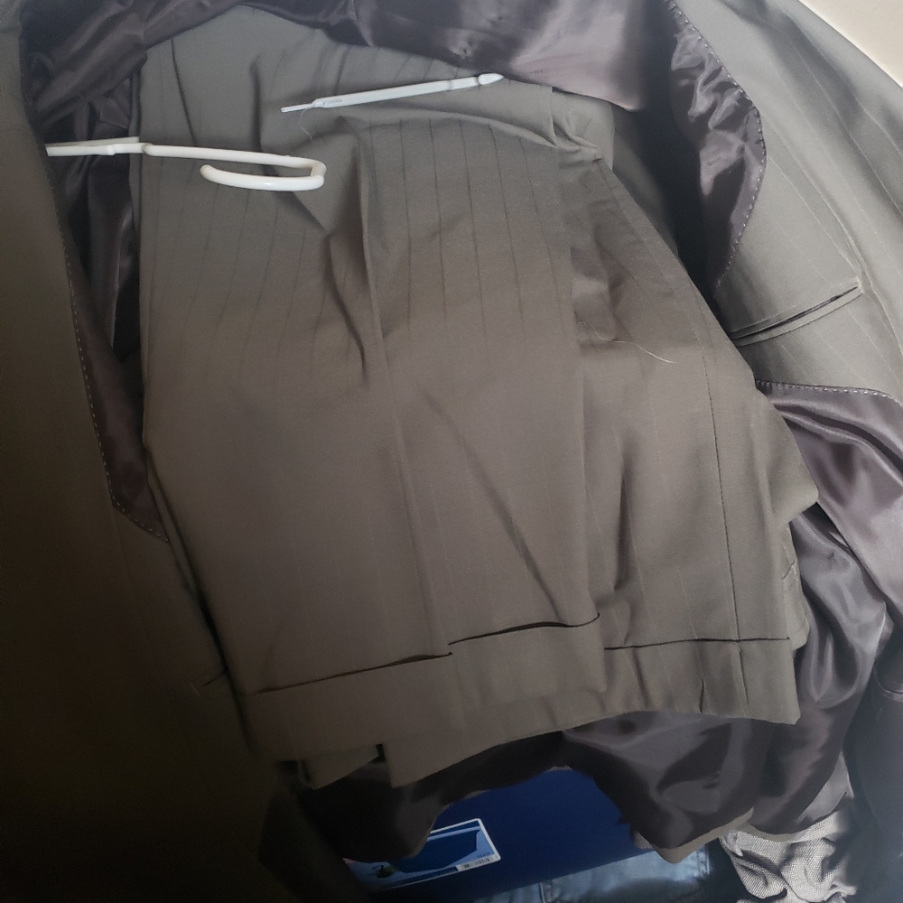 Jacket and pants - Picture 4 of 4